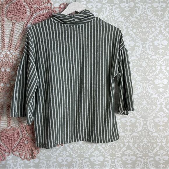 5/$30 W5 Concepts Cowl Neck Striped Blouse Olive Green S - Picture 2 of 5